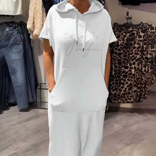 Lena™ | Luźna sukienka z kapturem i kobiecym krojem