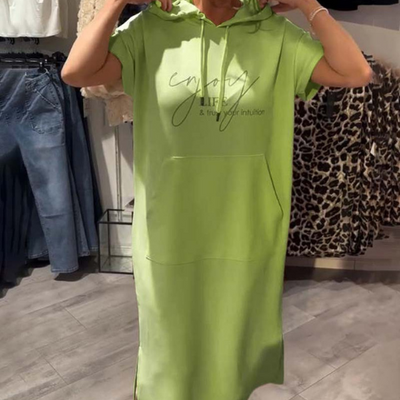 Lena™ | Luźna sukienka z kapturem i kobiecym krojem